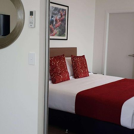 Ramada Suites By Wyndham Auckland Manukau Pacfic Centre Exterior foto