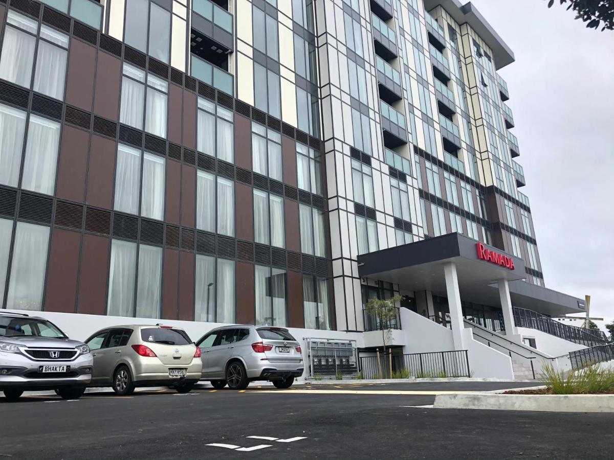 Ramada Suites By Wyndham Auckland Manukau Pacfic Centre Exterior foto